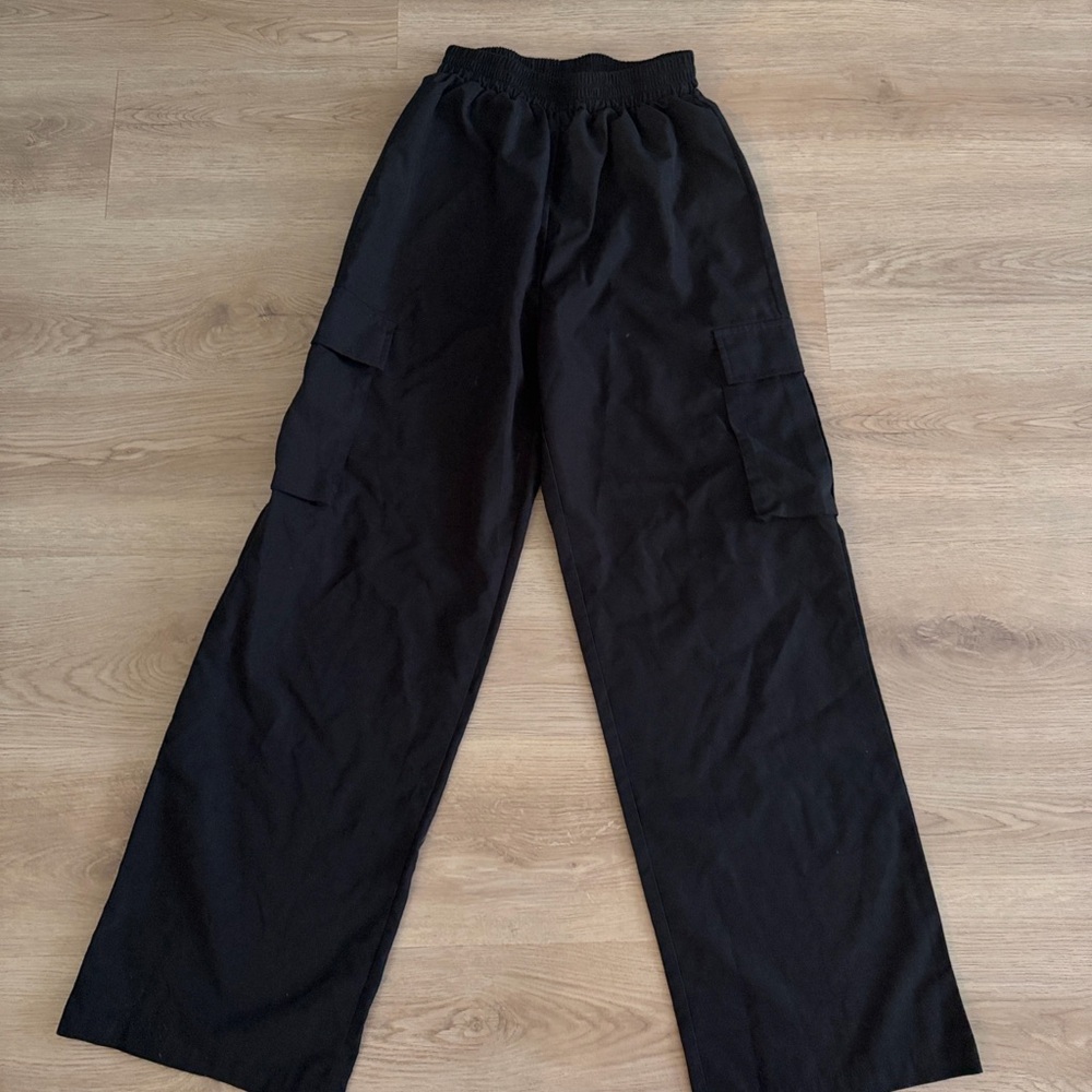 SHEIN Women's Black Wide-Leg Capris